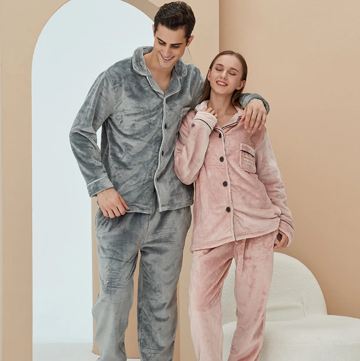 Hot selling winter women men home clothes sleepwear coral velvet winter front open long sleeve pajamas set