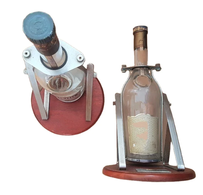 whiskey bourbon bottle swing pour metal cradle display rack stand holder for tequila whisky vodka champagne brandy Cognac rum