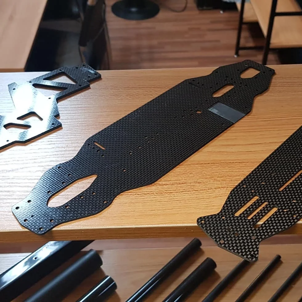 Детали из углеродного волокна для резки 3K лист изготовленный на заказ CNC обработка пользовательских деталей