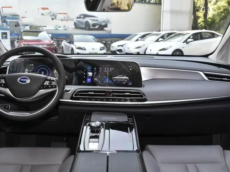 Long mileage  MNLX80 fast  electric Car EV with the low price