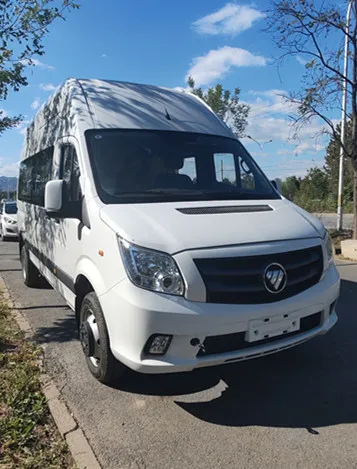 New model Foton 18 seats high roof automatic 150 hp mini van bus passenger van