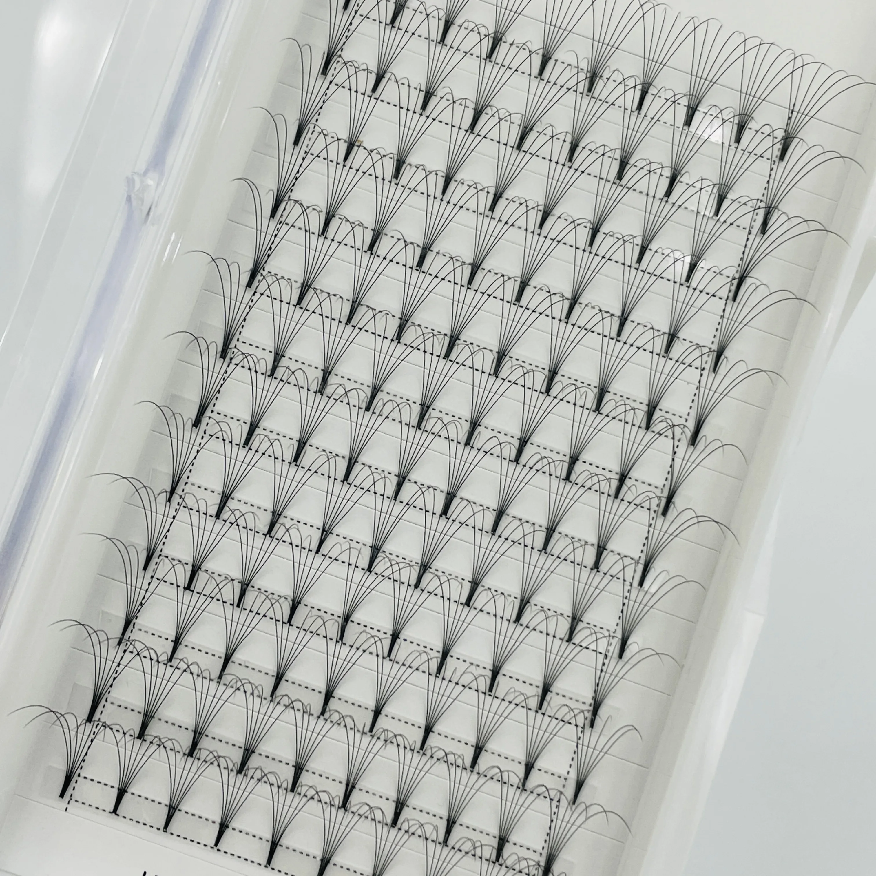 Premade volume fans 8D 10D Custom 0.03mm 0.07mm C Curl 13mm pre volume fan eyelash extension custom packaging