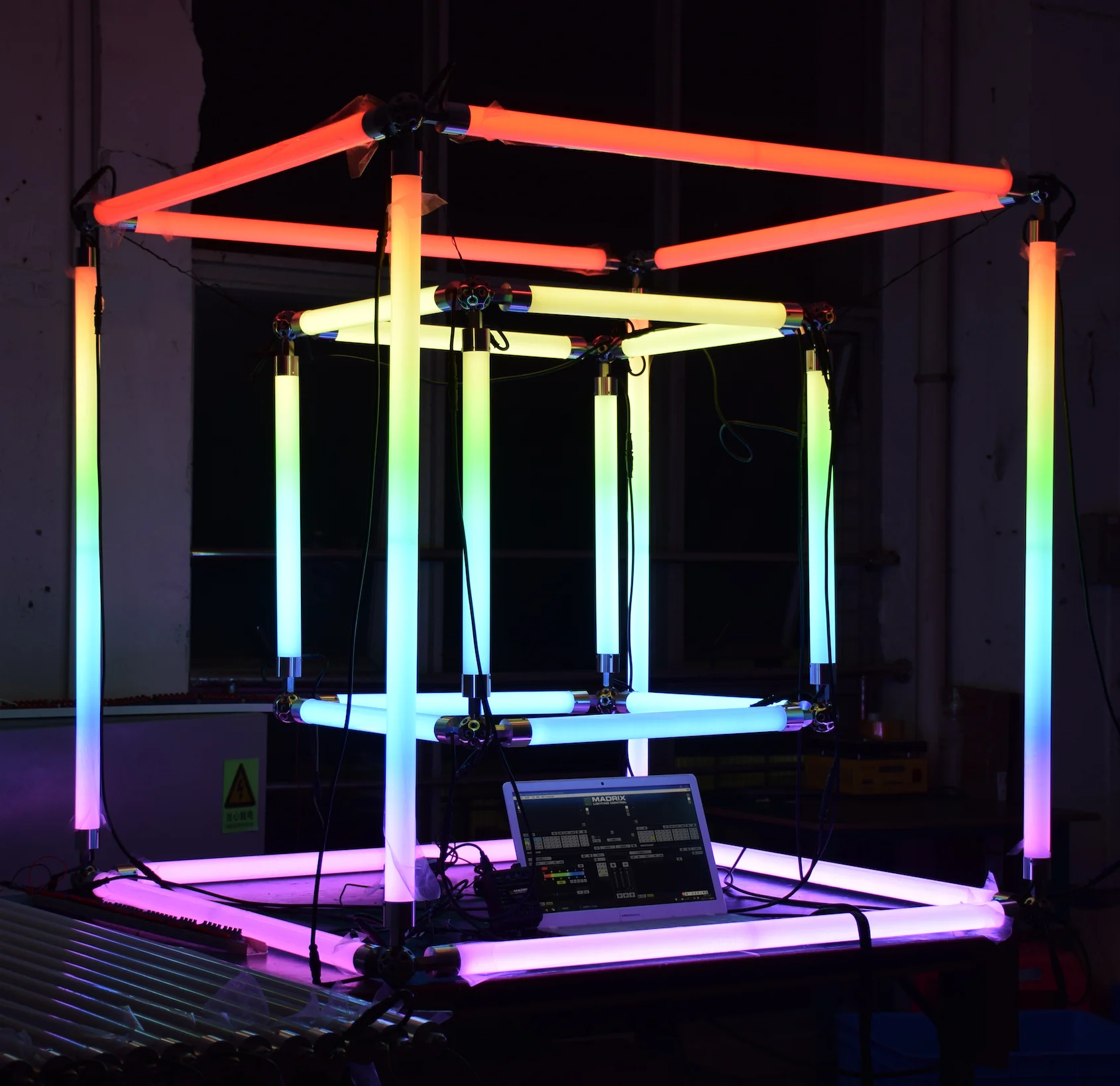 DMX Digital 360 Degree Lighting Tube 40mm Diameter 1M 2M Vertical RGB LED Stage Light 3D Tube Pixel Tube for Nightclub/DJ