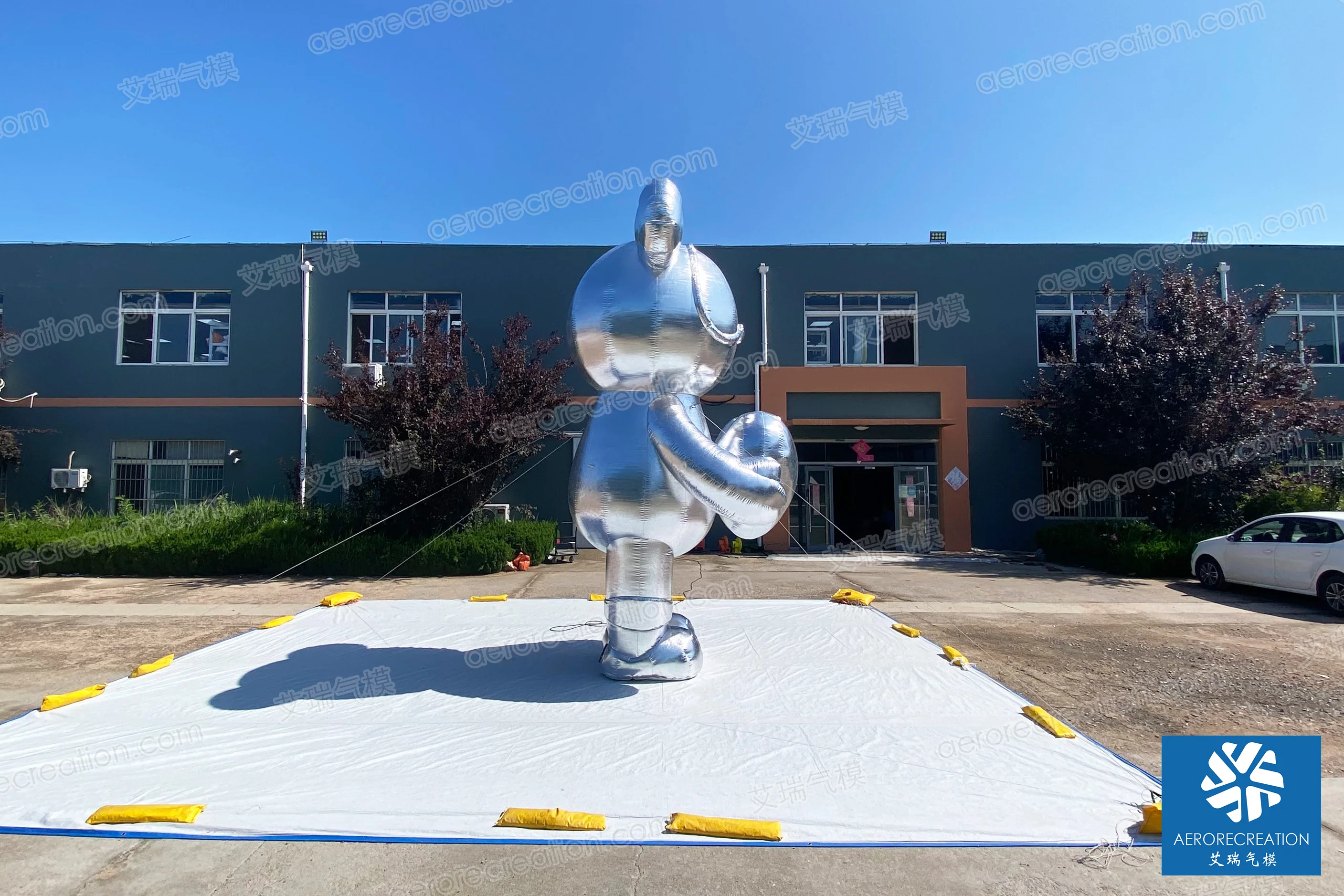 Aero Inflatable Decorative Silver Bear Custom Giant Interactive Inflatable Cartoon Bear for Promotion