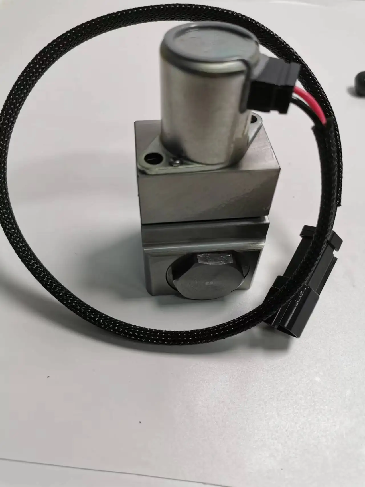 Wholesale Komatsu excavator solenoid valve PC200-7/8 PC360-7 PC400-7 702-21-60700 hydraulic main pump