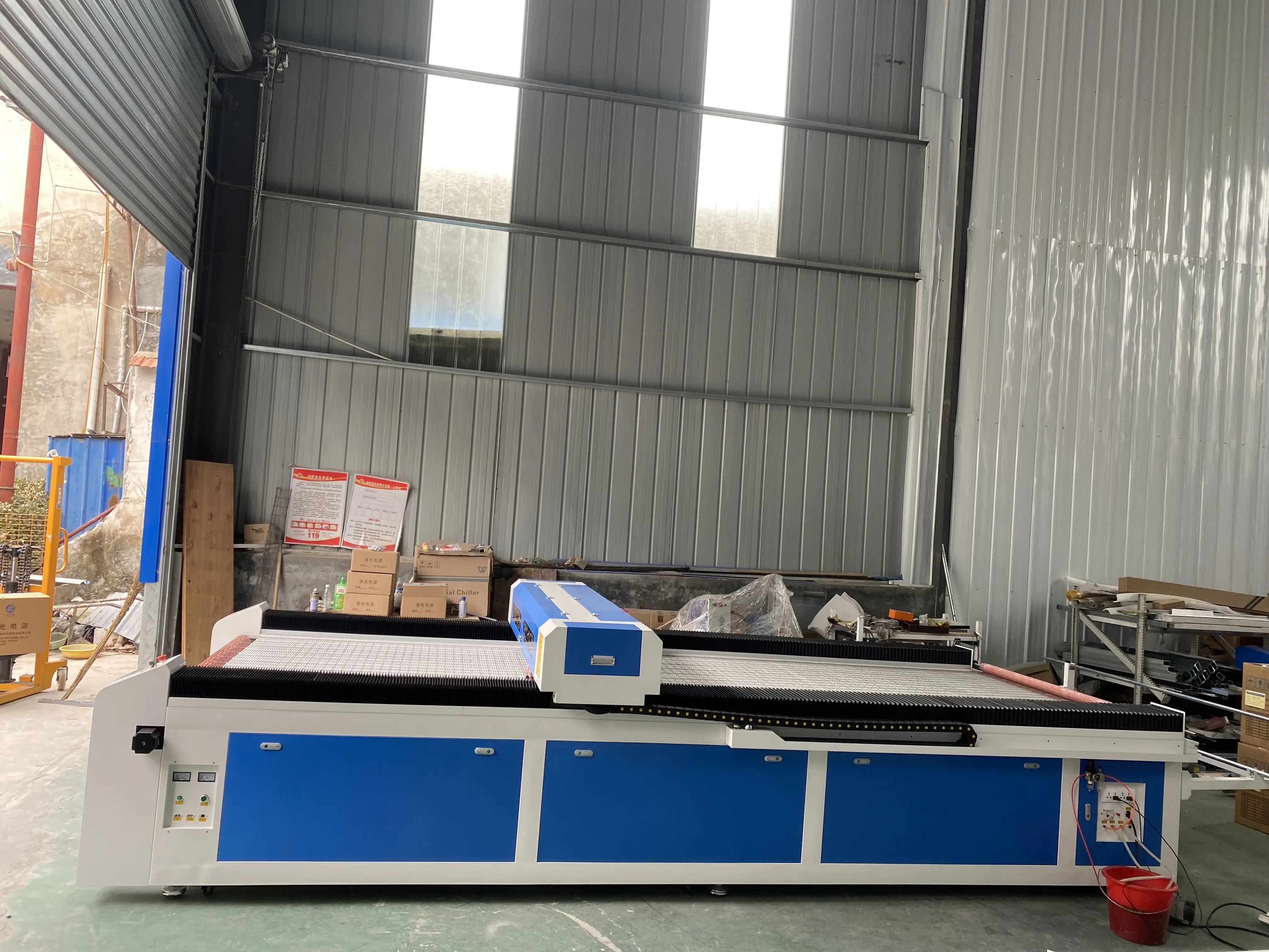 High Efficiency CNC Oscillating Knife Cutting Machine Automatic Leather PU Cutter Fabric Cloth Cutting Machine