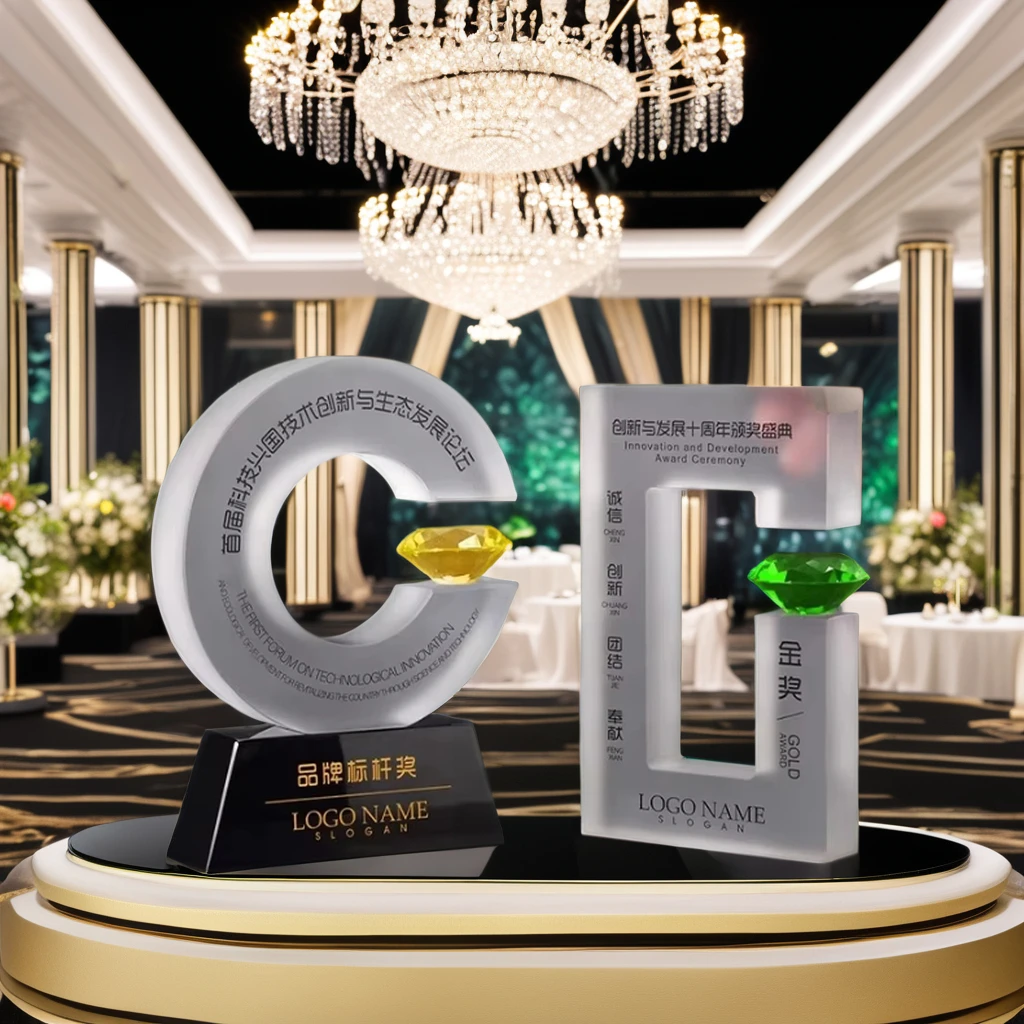 Custom High-Grade Diamond Trophy Creative Annual Awards Sales Champion Honor Memorial Crystal Carved Technique Gift