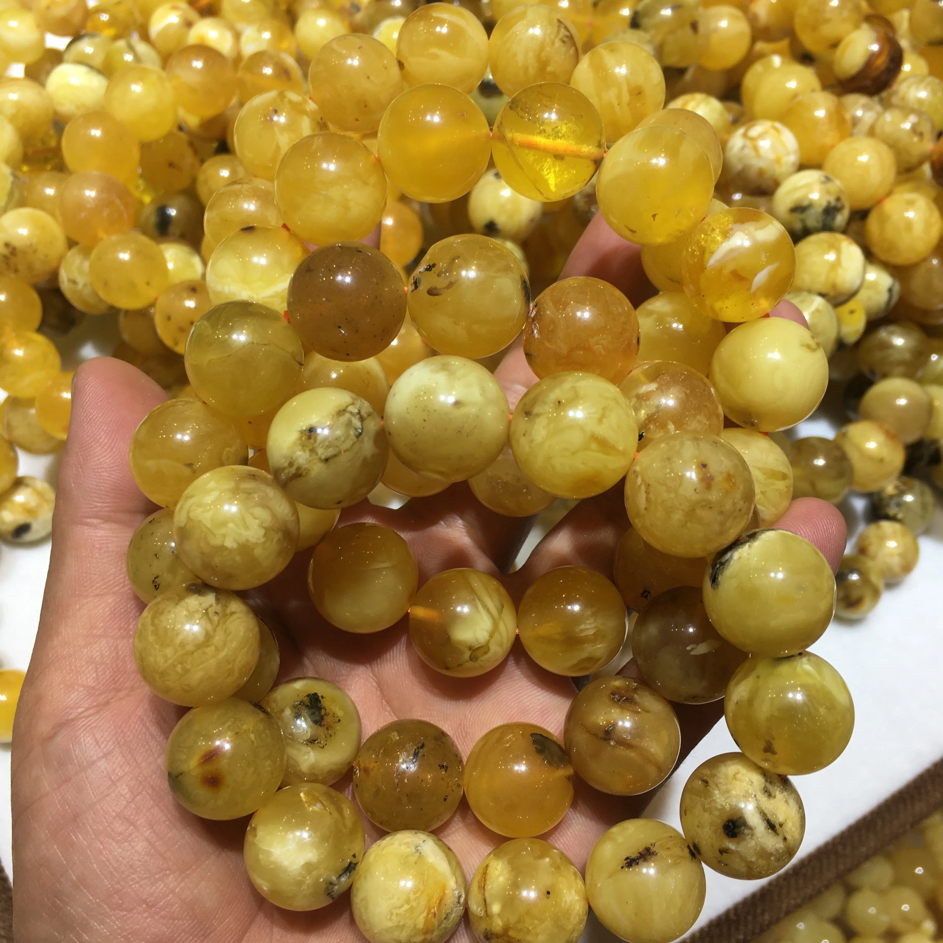 Guaranteed Quality Proper Price Factory Natural White And Yellow Baltic Amber Stone Loose Ball Beads Muslim Prayer Bead