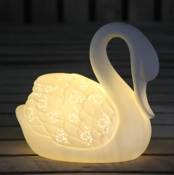 Factory direct cheap price wholesale zebra desk lamps home decoration animal ceramic table lamp for living room