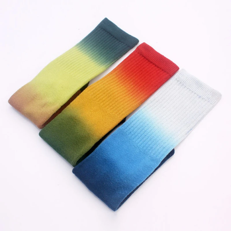 OEM Custom Unisex Gradient Color Socks Men Cotton Crew Sports Socks Long Rib Leg Sports Sox