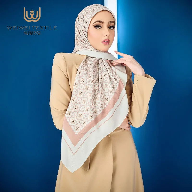 Factory Wholesale Premium Cotton Voile Hijab Bawal Malaysia Design Soft Square Printed Floral Hijab Tudung Scarf for Muslims