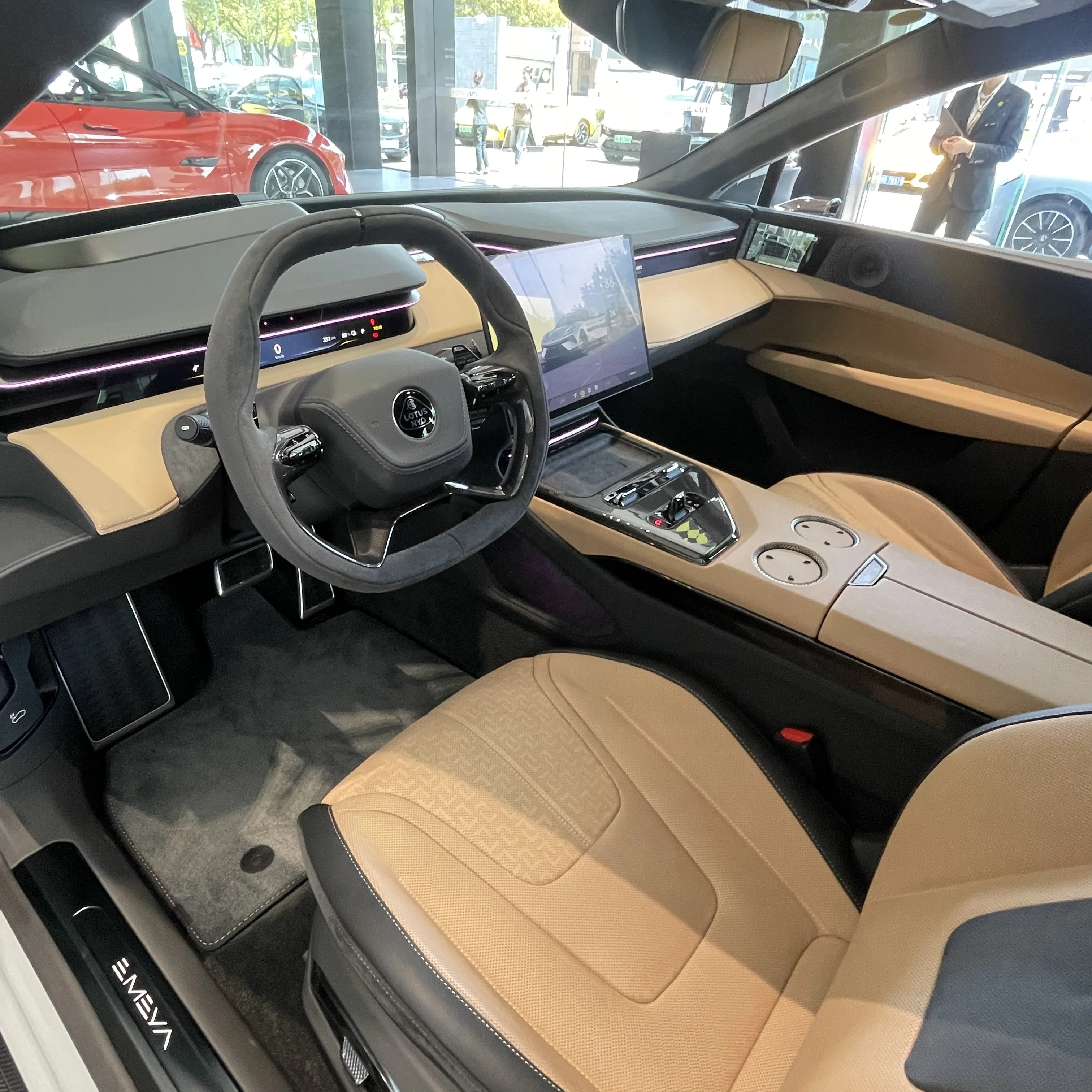 LOTUS EMEYA R + edition Китай сделал высокое качество новый автомобиль