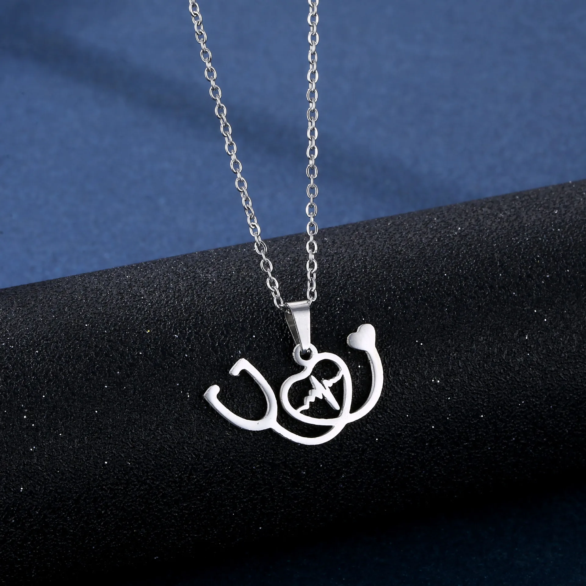 Personality Stainless Steel Heart Shaped Stethoscope Necklace Earring Stud Set Women Doctor Nurse Jewelry ECG Clavicle Chain