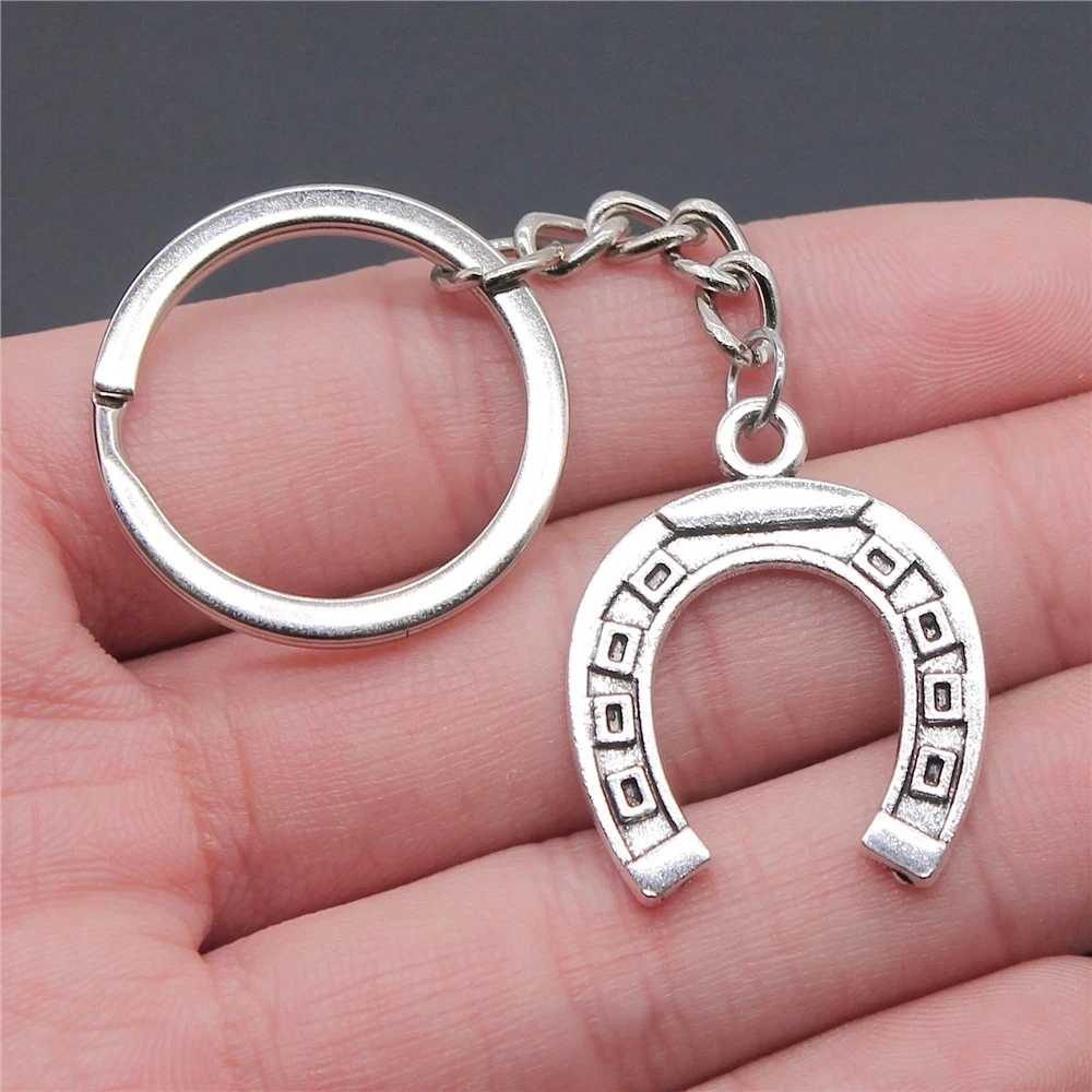 DIY Metal Keychain Holder Antique Silver Souvenirs Gift Horseshoe Pendant Keyring