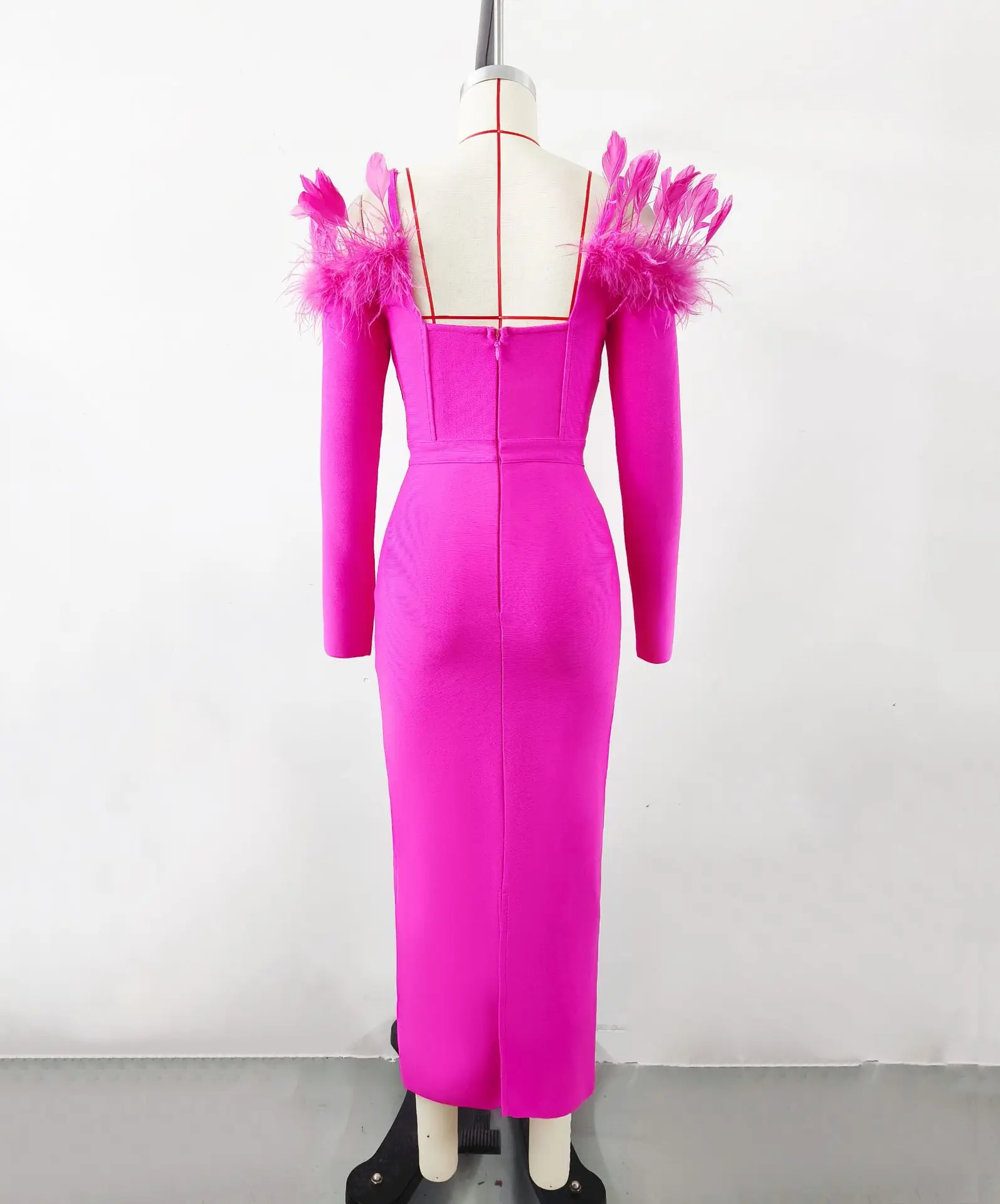 Liu Ming High End 2024 Women Elegant Sexy Feathers Long Sleeve Bodycon Clothes Club Party Evening Midi Dresses