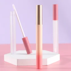 Длинная тонкая матовая тушь для губ 3 мл с градиентом и золотым покрытием