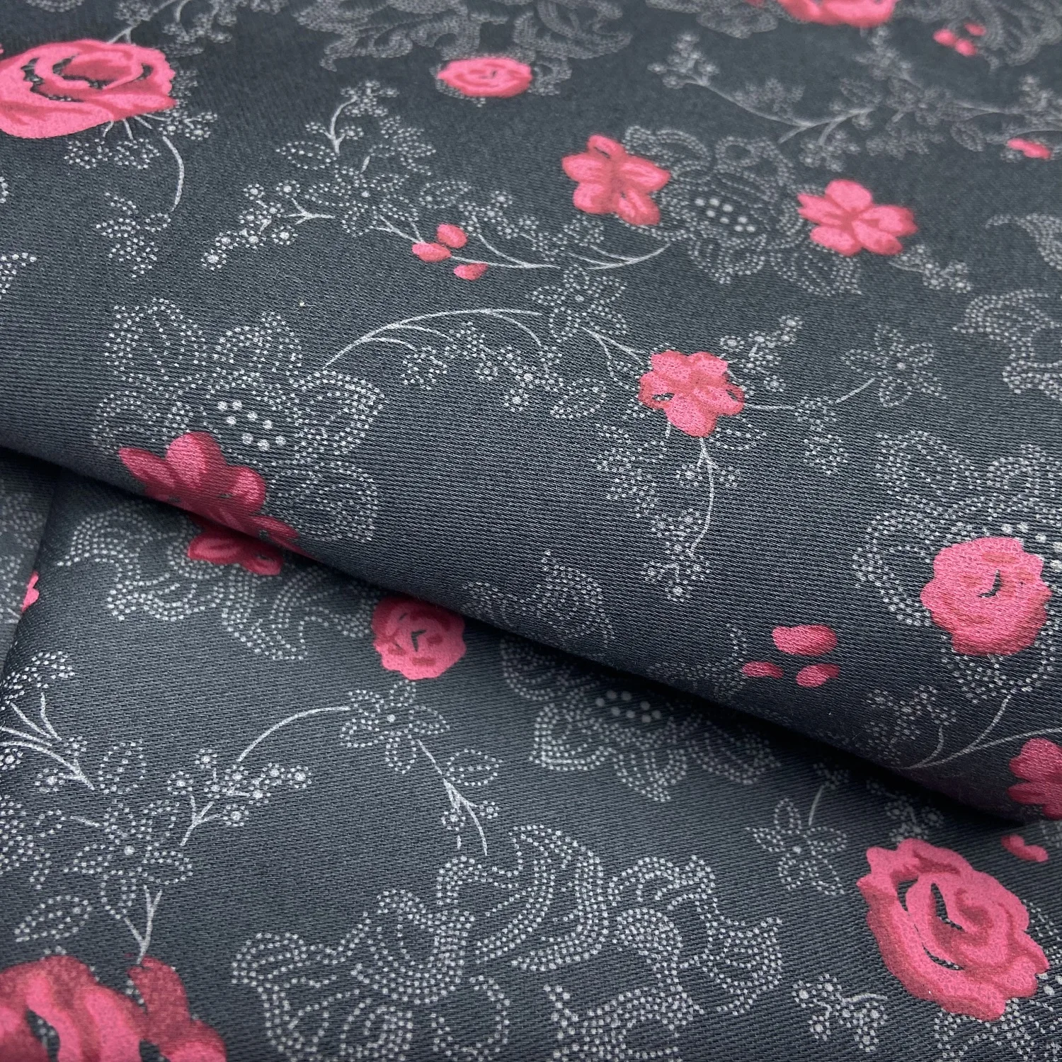In stock high quality rose pattern 100% cotton 40S*40S 130*80 floral printed satin fabric