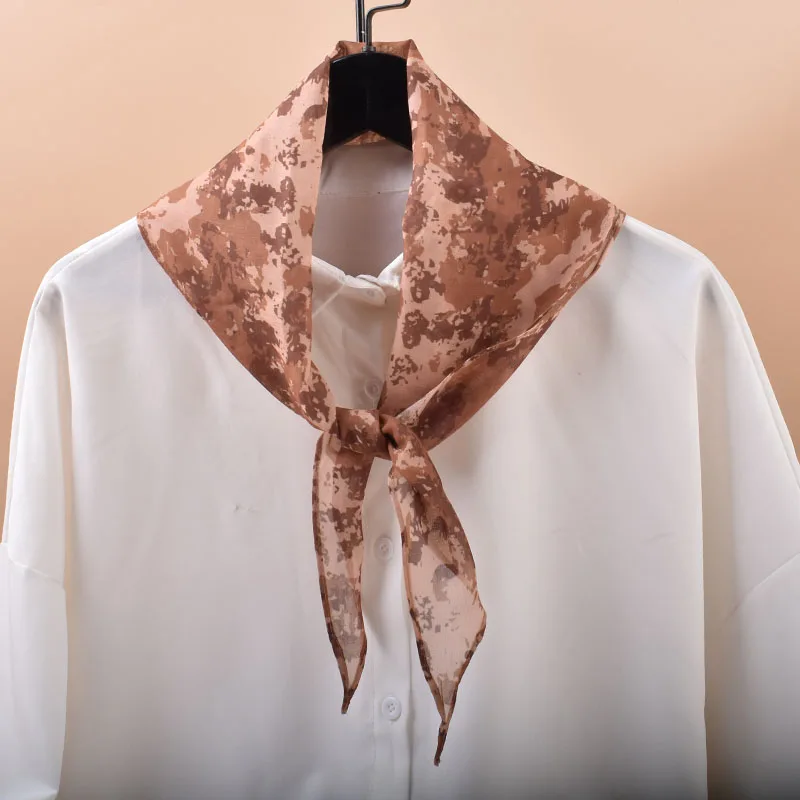 New Fashion Ethnic Style Printed Silk Scarf Versatile Cotton and Hemp Diamond Long Scarf Hair Strap Triangle Scarf Wholesale