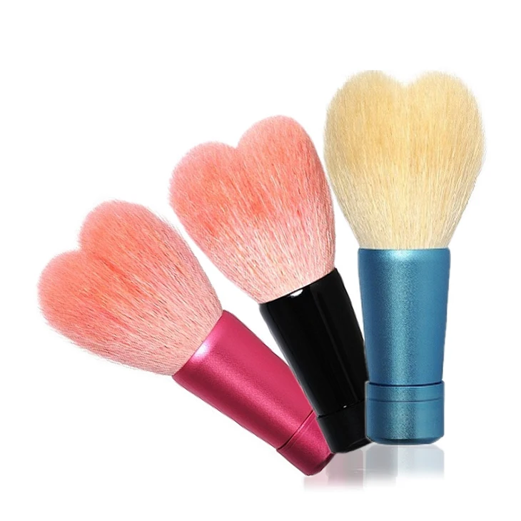 Набор профессиональных кистей для макияжа в форме сердца