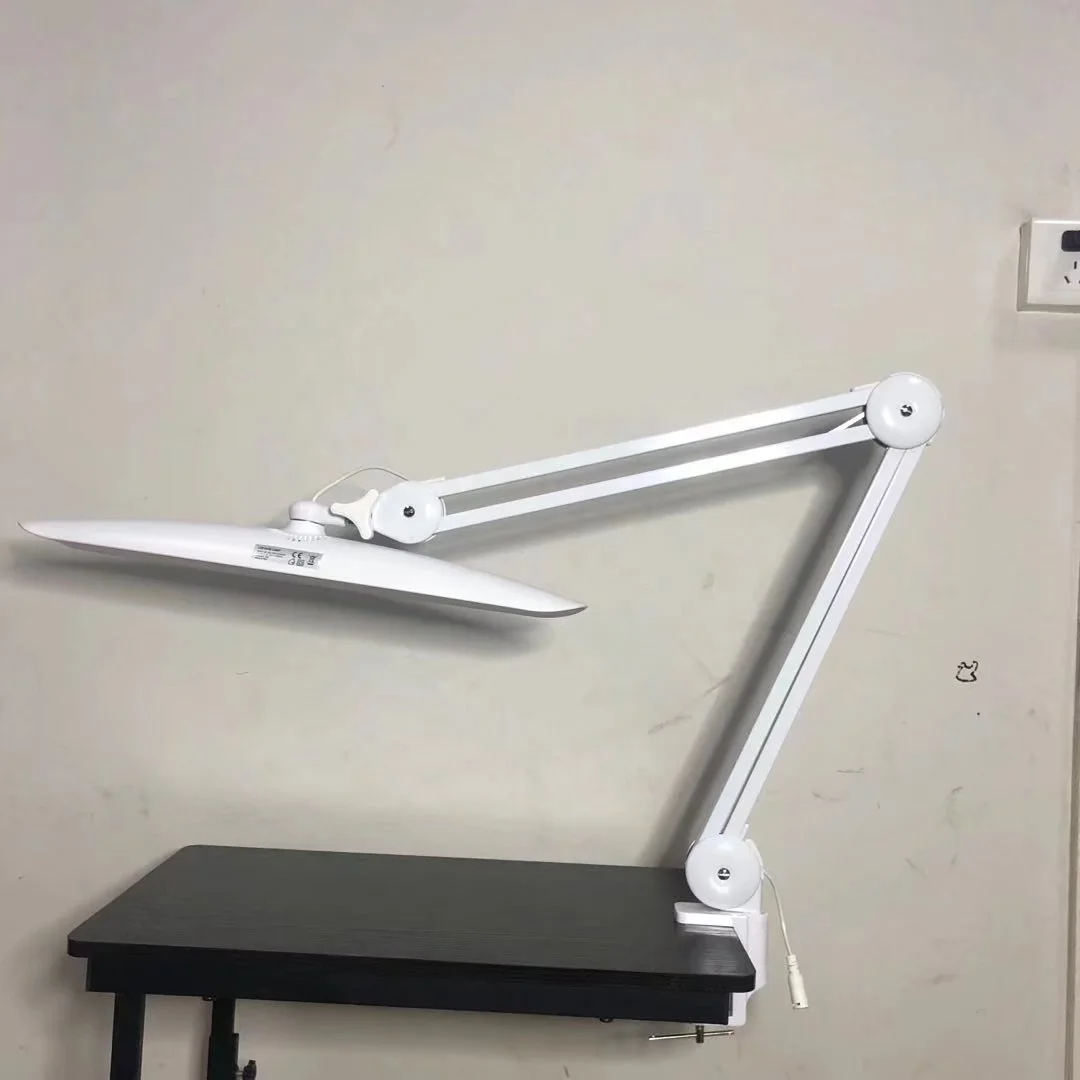 Latest Design High Quality Adjustable Desk Clip On Led Magnifying Glass Table Lamp