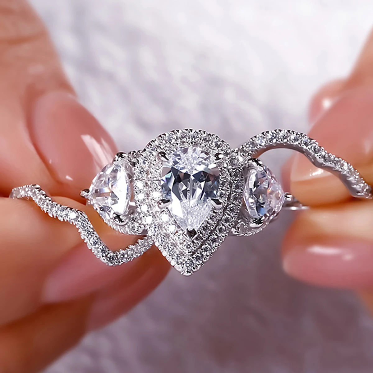 CAOSHI Factory Gorgeous Dazzling Pear Crystal Imitated Diamond 3Pcs Set Rings For Luxury Women Wedding Silver Plated Rings OEM
