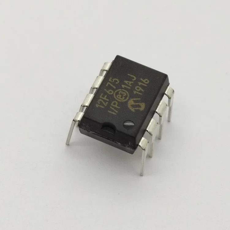 Новый и оригинальный 8Pin на базе флэш 8Bit микроконтроллер Cmos 12F675 Ic Pic12F675-I/P