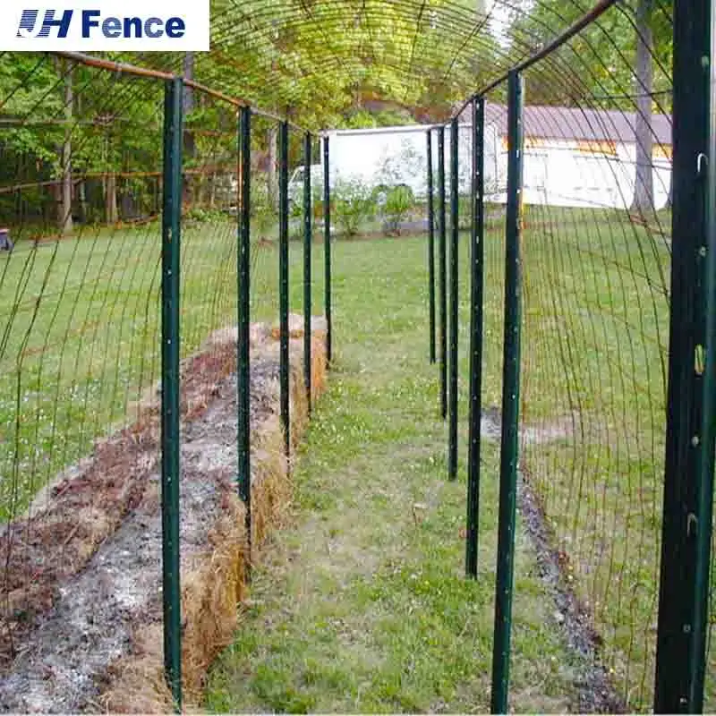 Wholesale Green Metal USA Farm Studded Steel T Fence Posts 7 FT 1.25 Lb. Studded T-Post