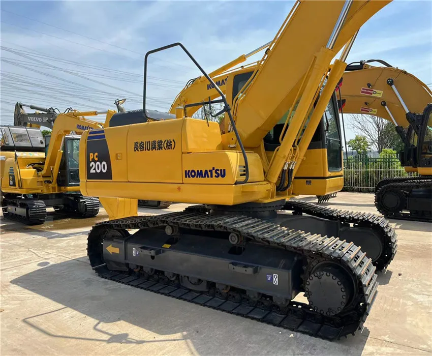 High quality Japan Komatsu PC200-8 used excavatokomatsu excavator
