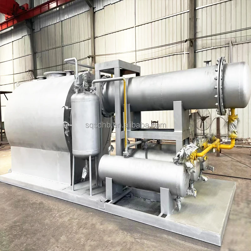 China Electric heating Full-automatic small scale recycling waste tires rubber into oil pyrolysis machine / equipment