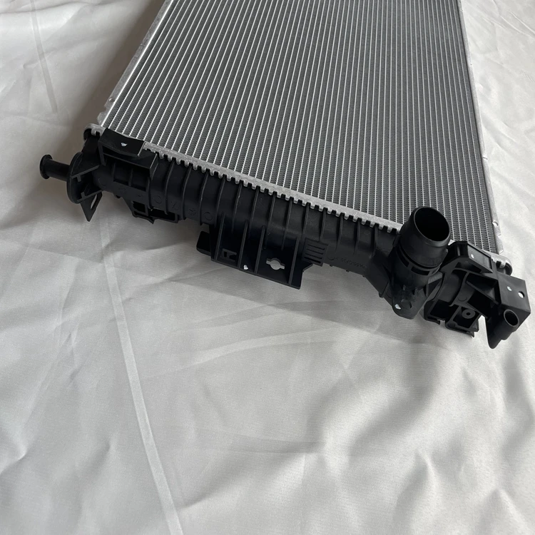 2021 Latest Technology Production Car Aluminum Plastic Water Cooling Radiator Good Quality And Low Price