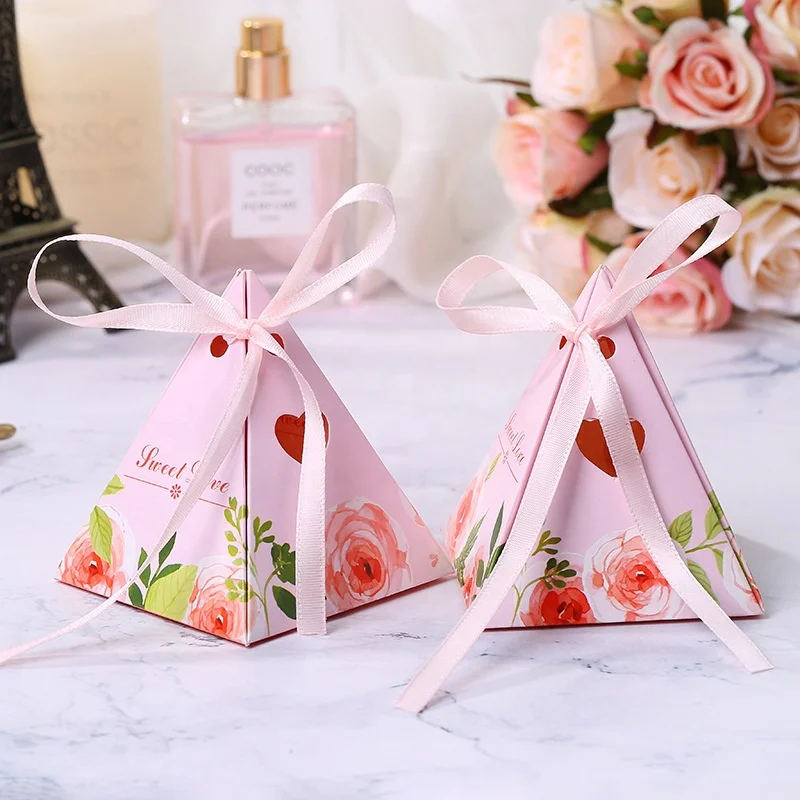 New Design DIY Triangle Pyramid Floral Flamingo Paper Birthday Wedding Gift Chocolate Candy Packaging Box with Bowknot