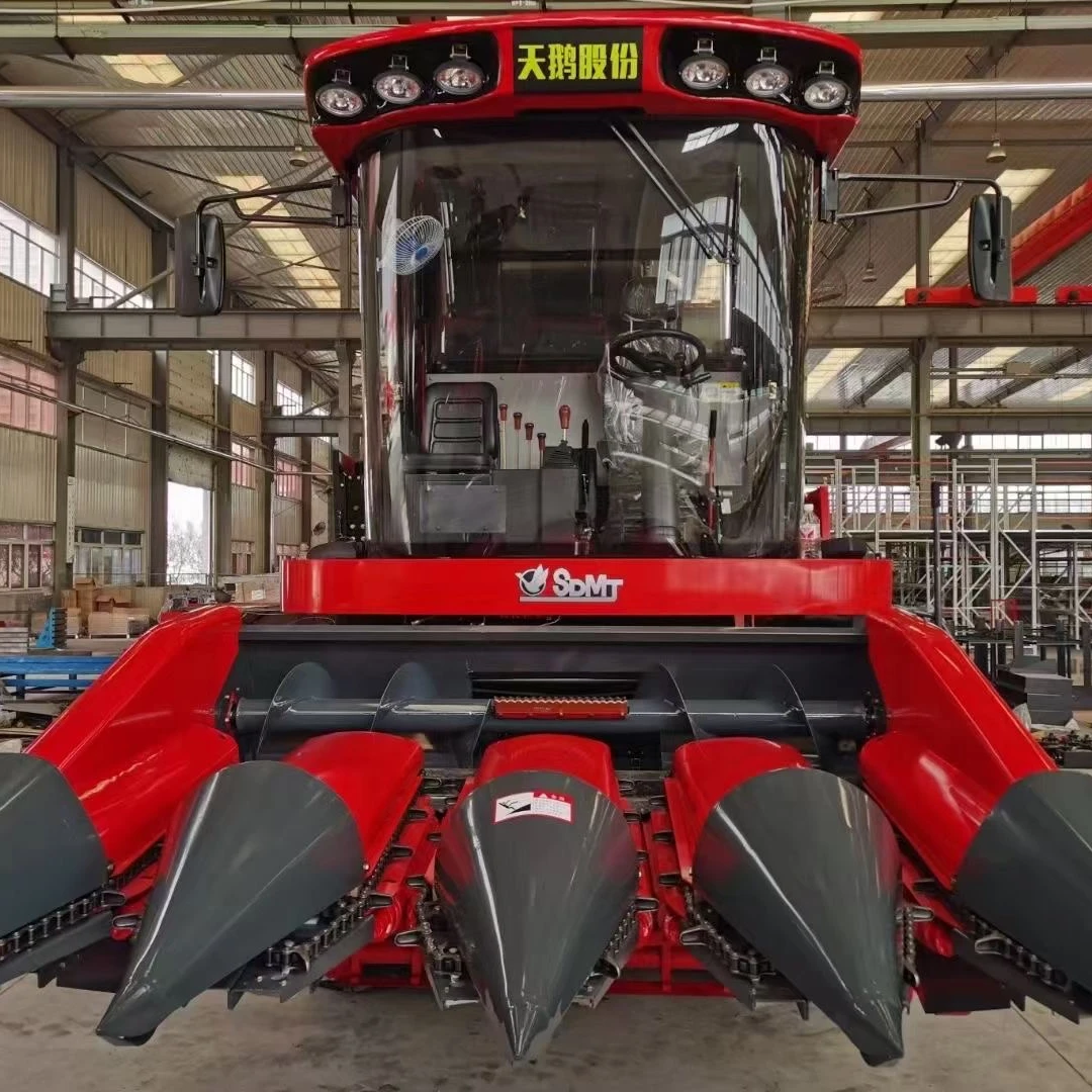 Self-propelled corn haverester