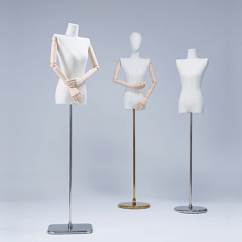 Модель женская льняная без подлокотников с квадратным основанием из нержавеющей стали