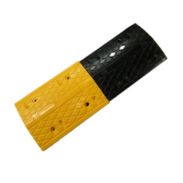 HONGQIAO Cost-effective Rubber Speed Breaker Yellow-Black Road Speed Bump Rubber Speed Hump For Traffic Safety