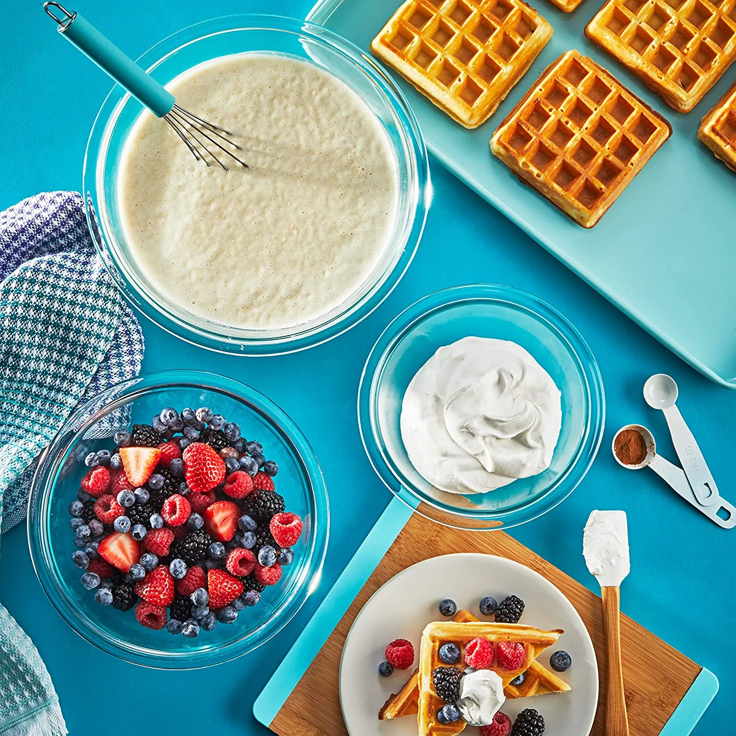 Wholesale Transparent Round Shape High Borosilicate Glass Salad Bowl With Lid Set