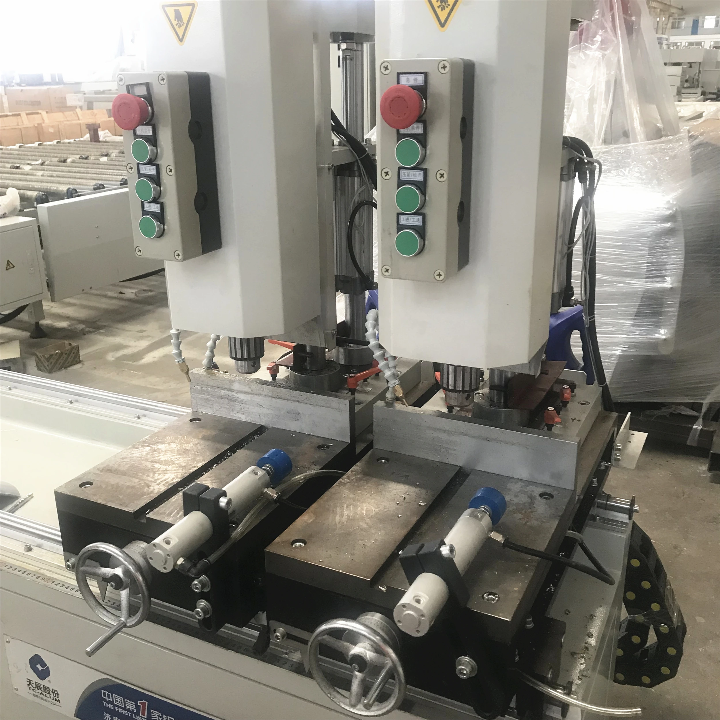 
High Speed Aluminum Window Frame Making Machine Copy Router with Drill for Window and Door 