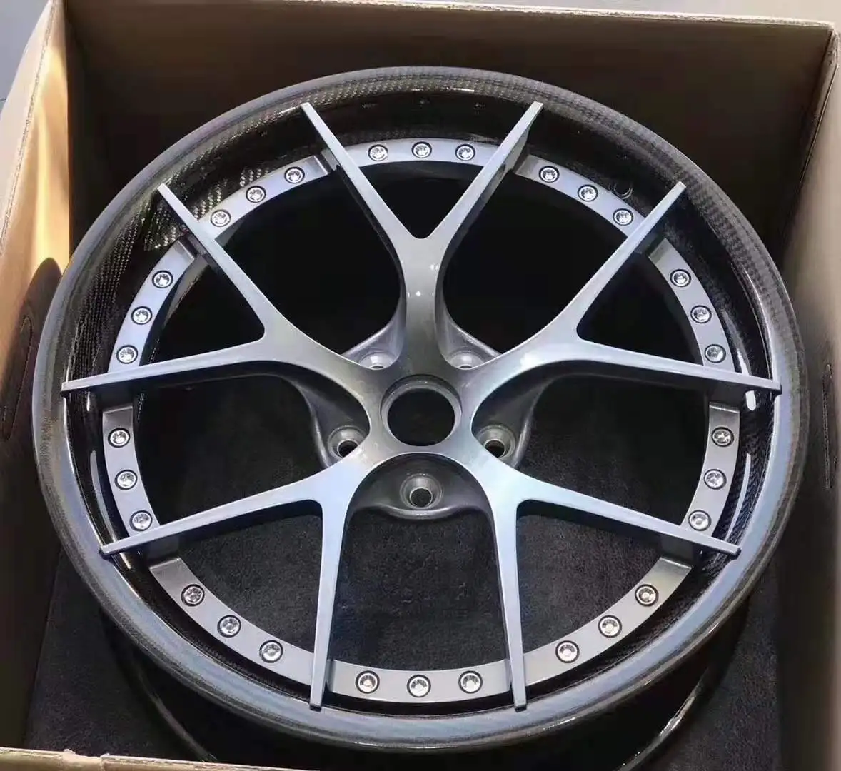 WRSCF108 OEM Five Spokes Wheel  Carbon Fibre Wheel Sports Racing Car Wheel Rims For BMW Porsche Racing car Lamborghini