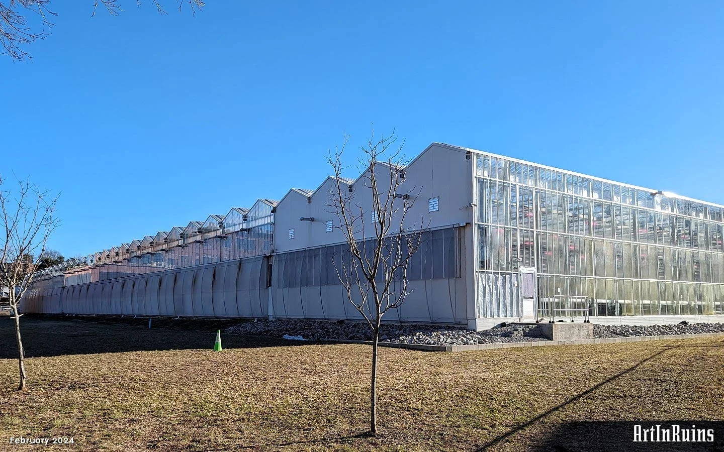 Chinese Agricultural Greenhouse Multi-Span Garden Glass Greenhouse