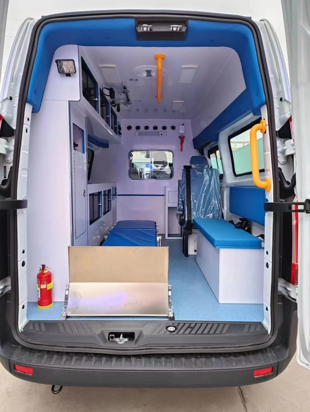 Professional Supply Out-of-hospital Medical Care Van Medically Equipped Ambulance cars