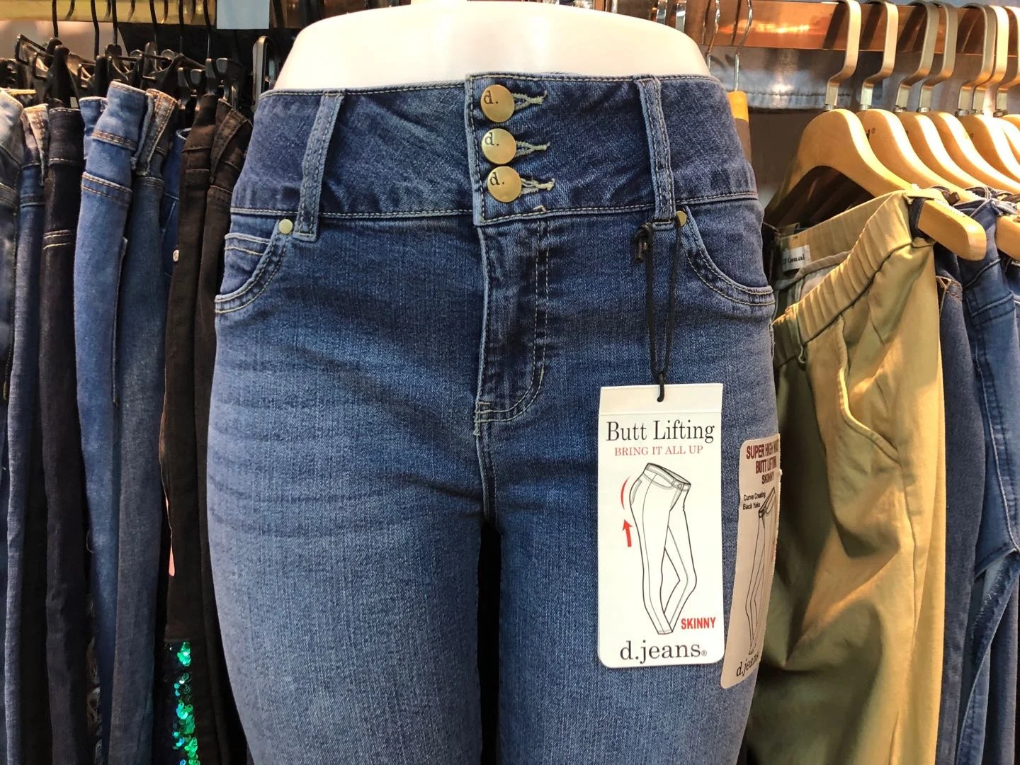 China stocklots clearance sale jeans ladies colombian butt lift jeans wholesale