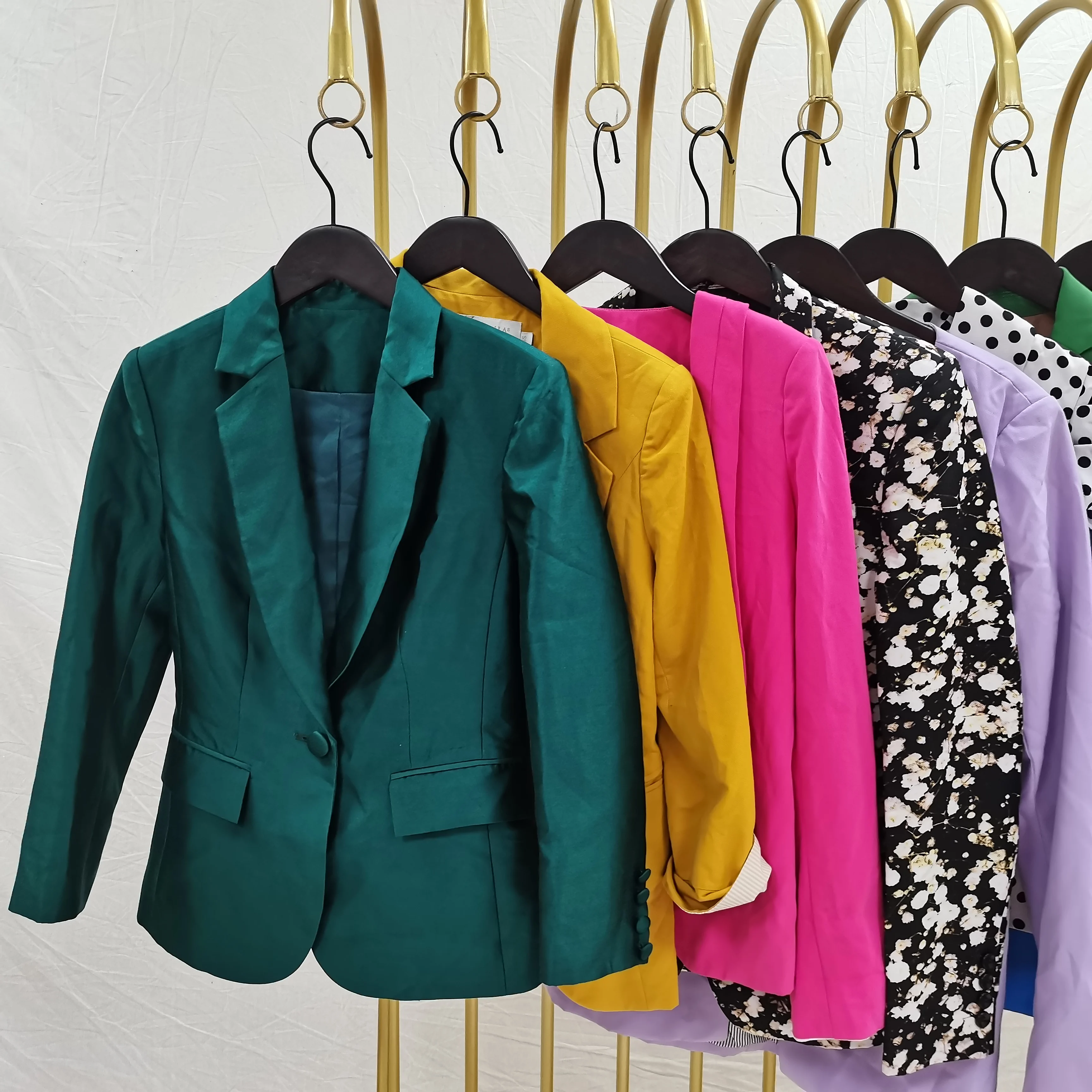 Женские тонкие костюмы пальто б/у одежда модная куртка оптовая продажа поставщик одежды куртки