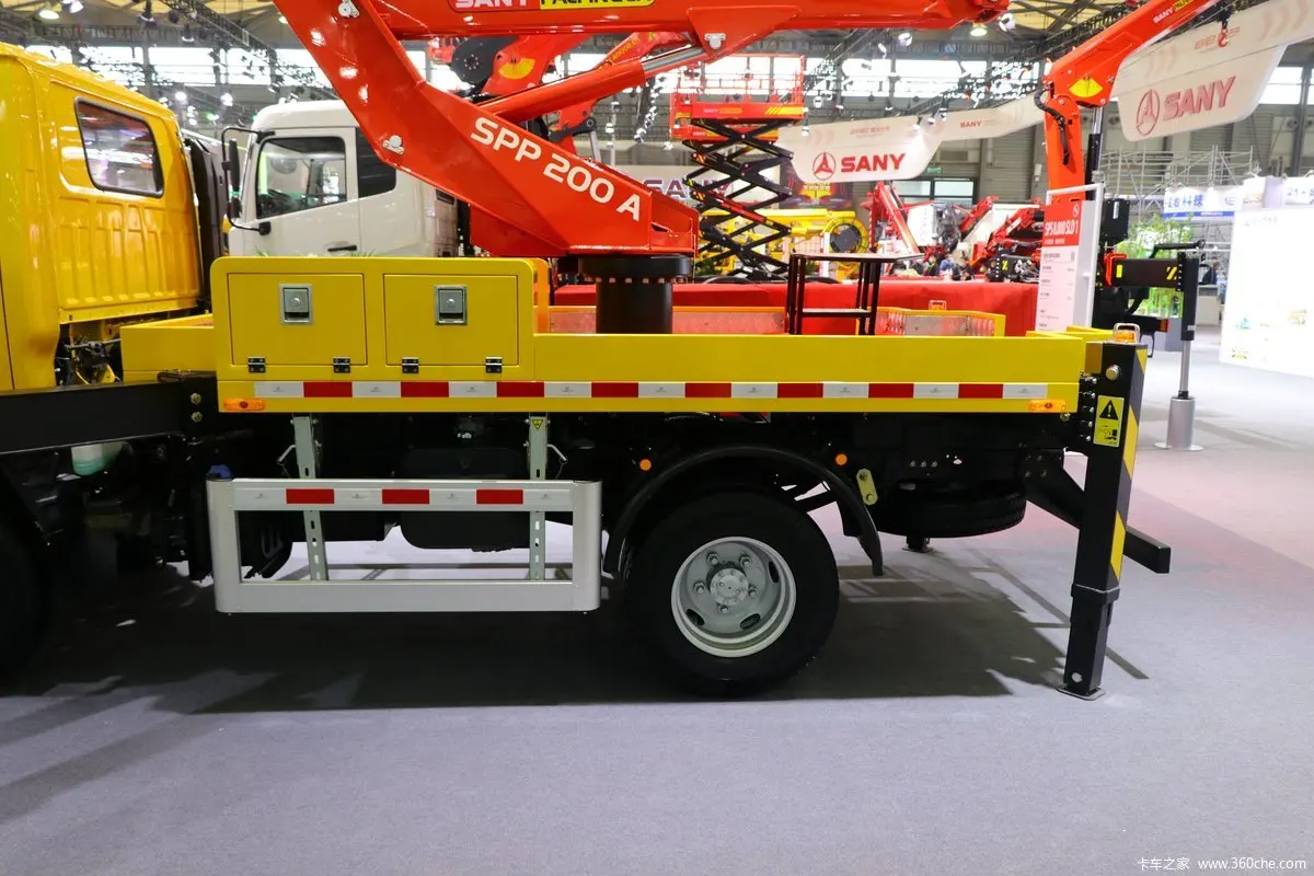 Qingling Isuzu ELF 120 horsepower 4X2 Aerial work truck (Sany brand) lifting height of 55m  holding 3 man  aerial platform truck