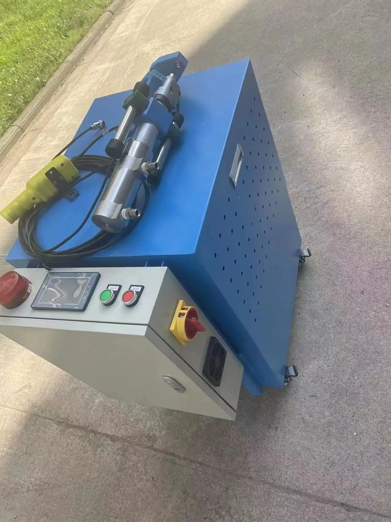 Sandwich Bus Duct Riveting Machine Automatic Feed Riveting Machinery