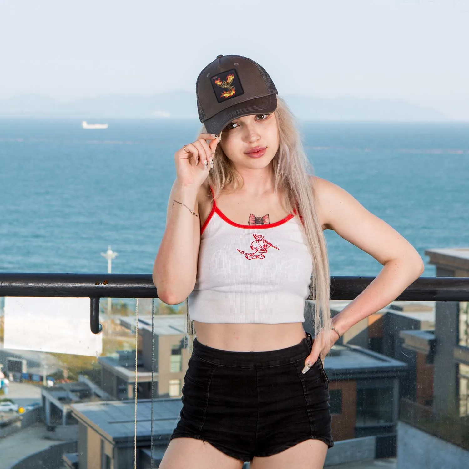 Custom Vintage 5 Panel Mesh Plastic Snapback Closure Caps Trucker Hat with replaceable NFC patch