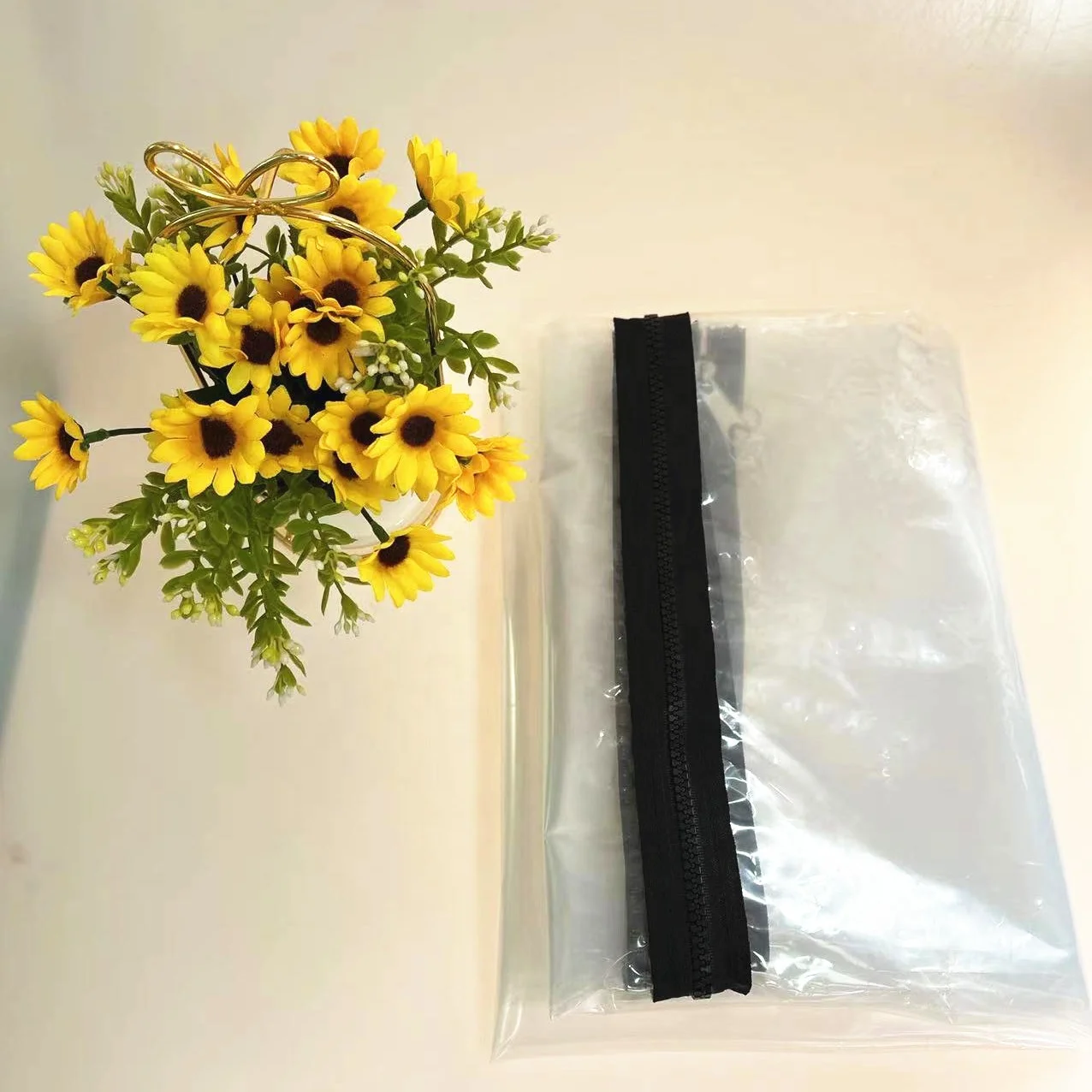 U shapeTransparent Plastic Zip door Zip Wall for decoration and painting