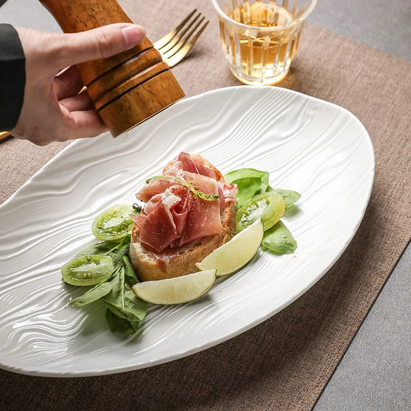 Нежная керамическая тарелка для кухни