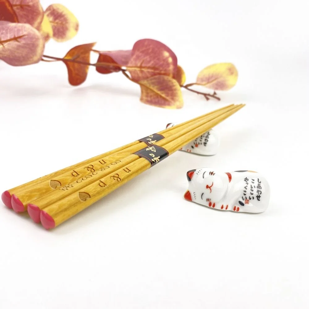 Classic High Quality sushi chopsticks Yellow Rose wood chopsticks with lucky cat holders wedding party Souvenir Set