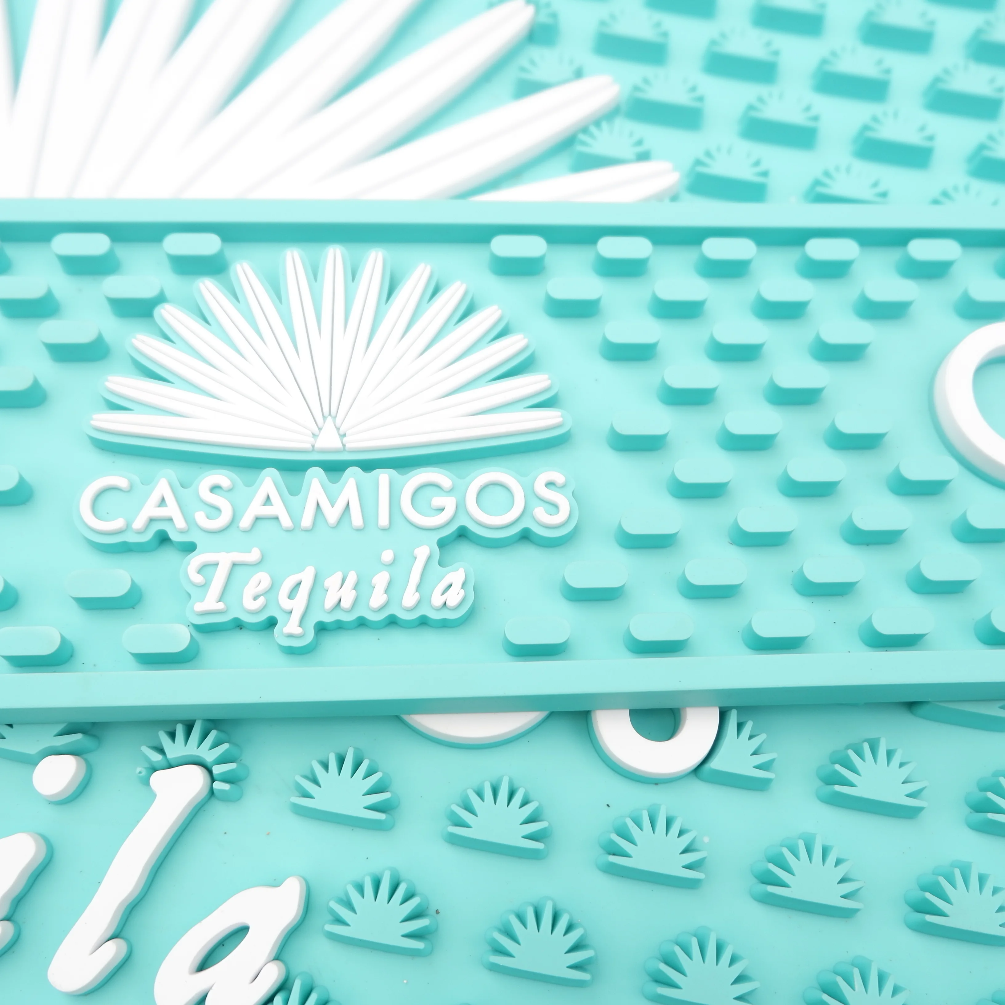 Custom eco-friendly PVC bar mats bar runner OEM embossed logo bar drip mat