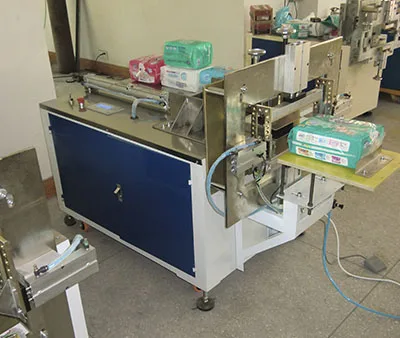 Qualities product sanitary napkin packing machine full automatic
