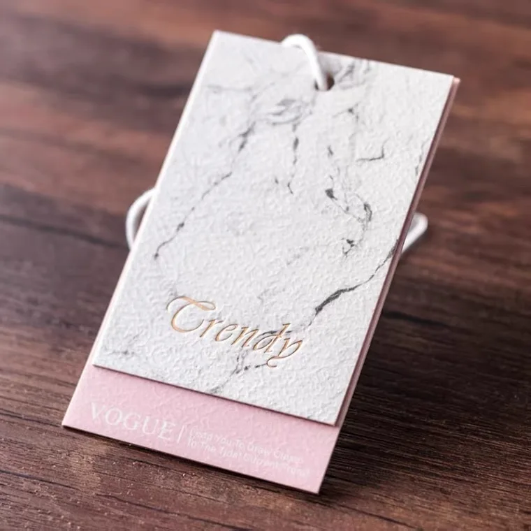 Индивидуальные этикетки для одежды, бумажные подвесные бирки, шнурки с логотипом, мраморный узор, специальная бумага, высококлассные пользовательские подвесные бирки для одежды